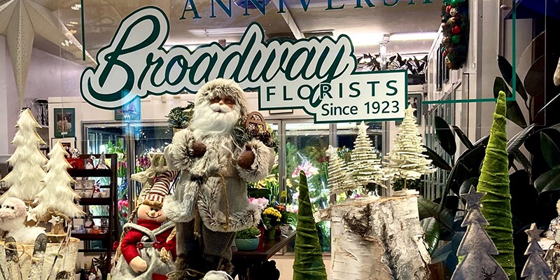 Flower Delivery to Winnipeg by Broadway Florists